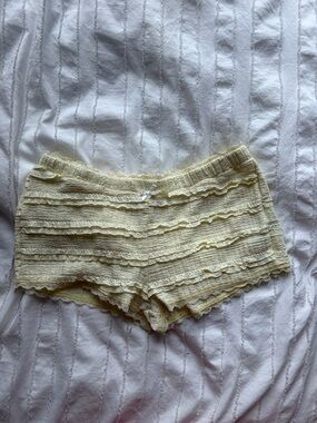 Edikted Pale Yellow Lace Ruffle Women’s Shorts